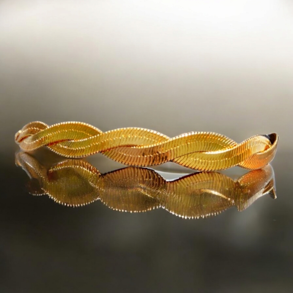 Twist Bracelet
